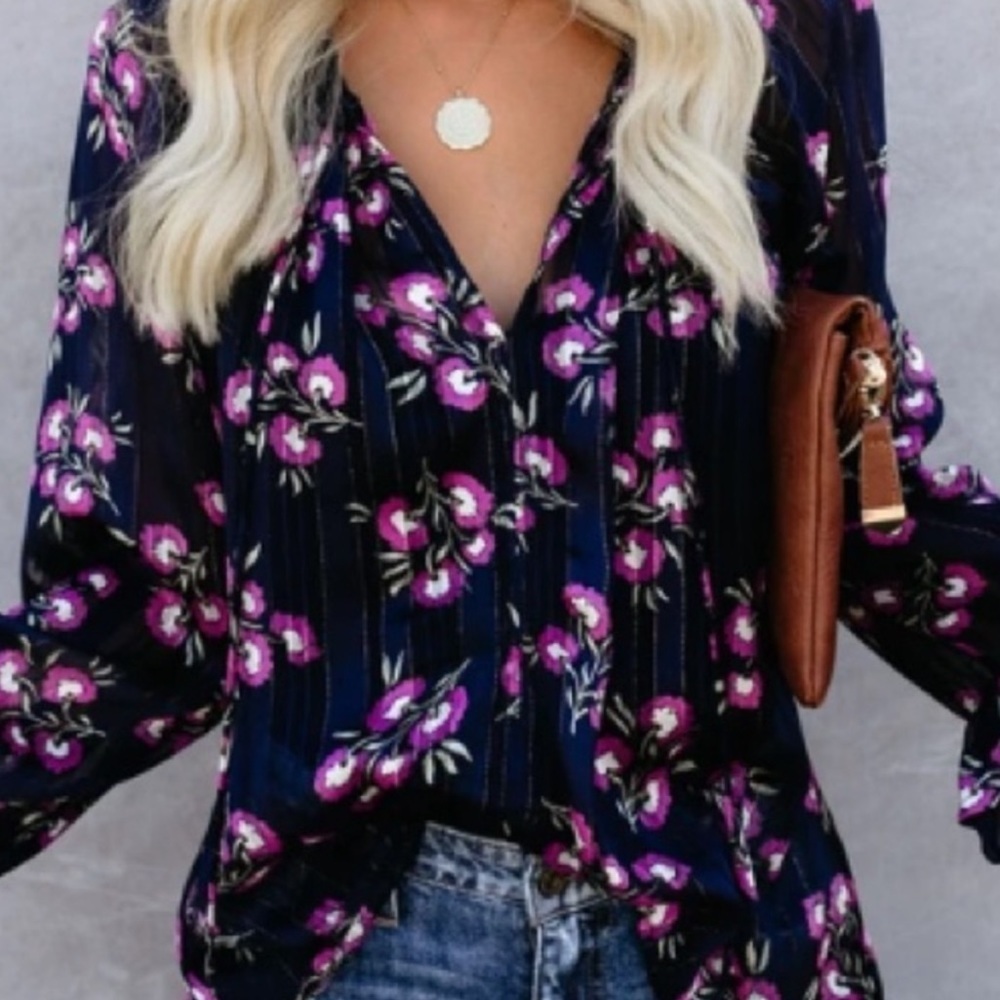 Vici Floral Flutter Sleeve Short Sleeve Blouse Top Size S - Picture 8 of 8